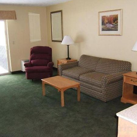 Holiday Inn Express Munising-Lakeview Hotel By Ihg Exterior photo