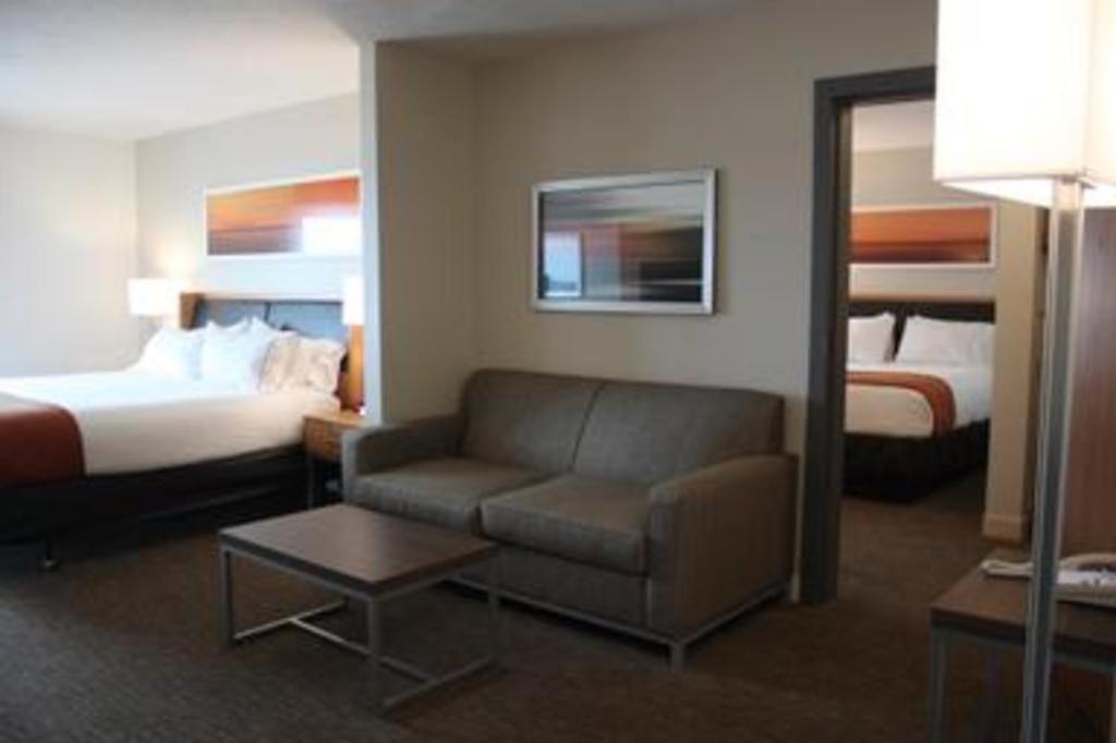 Holiday Inn Express Munising-Lakeview Hotel By Ihg Exterior photo