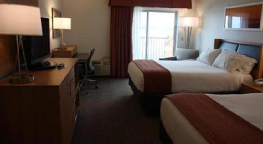 Holiday Inn Express Munising-Lakeview Hotel By Ihg Exterior photo