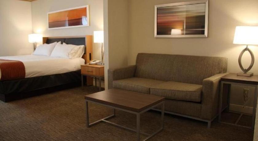 Holiday Inn Express Munising-Lakeview Hotel By Ihg Exterior photo