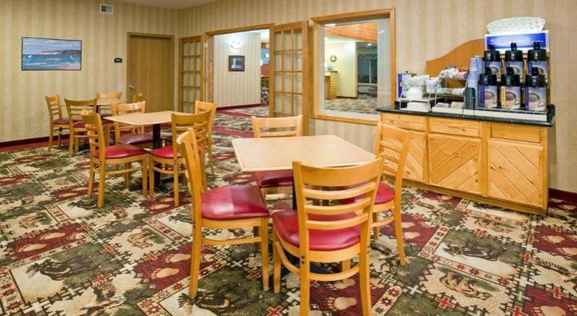 Holiday Inn Express Munising-Lakeview Hotel By Ihg Exterior photo