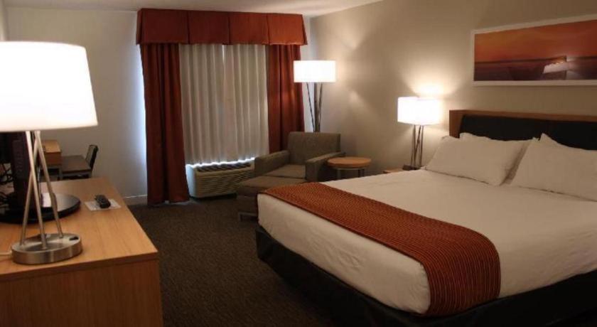 Holiday Inn Express Munising-Lakeview Hotel By Ihg Exterior photo