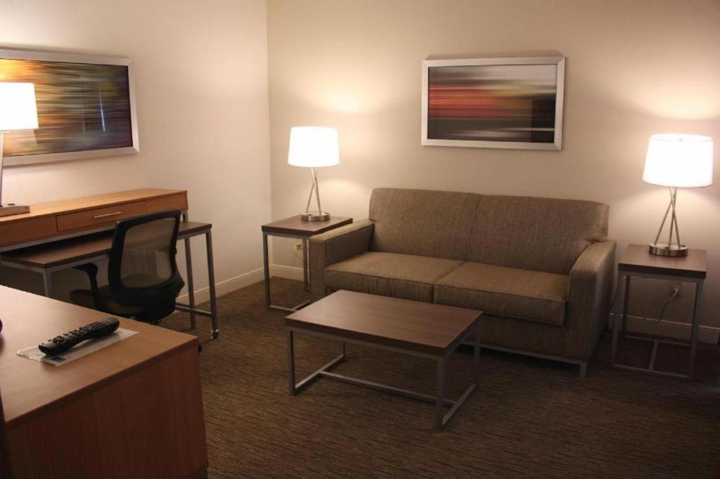 Holiday Inn Express Munising-Lakeview Hotel By Ihg Exterior photo